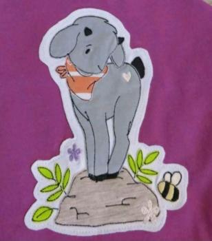 Preview: Handmade kurzer Strampler gr.56 mit Schäfchen Stickbild