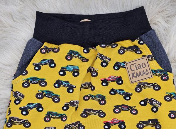 Handmade Hose gr. 104 Rennwagen