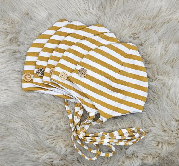 Handmade senfgelb weiß gestreift Kopfumfang 38/39 bis 48/49
