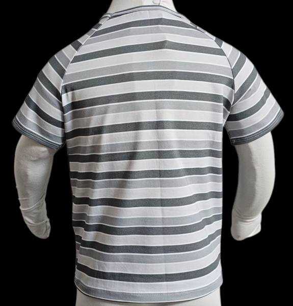 Handmade T-shirt gr.122 Roboter