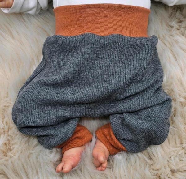 Handmade Pulli, Hose und Mütze gr.56 Safari Tiere